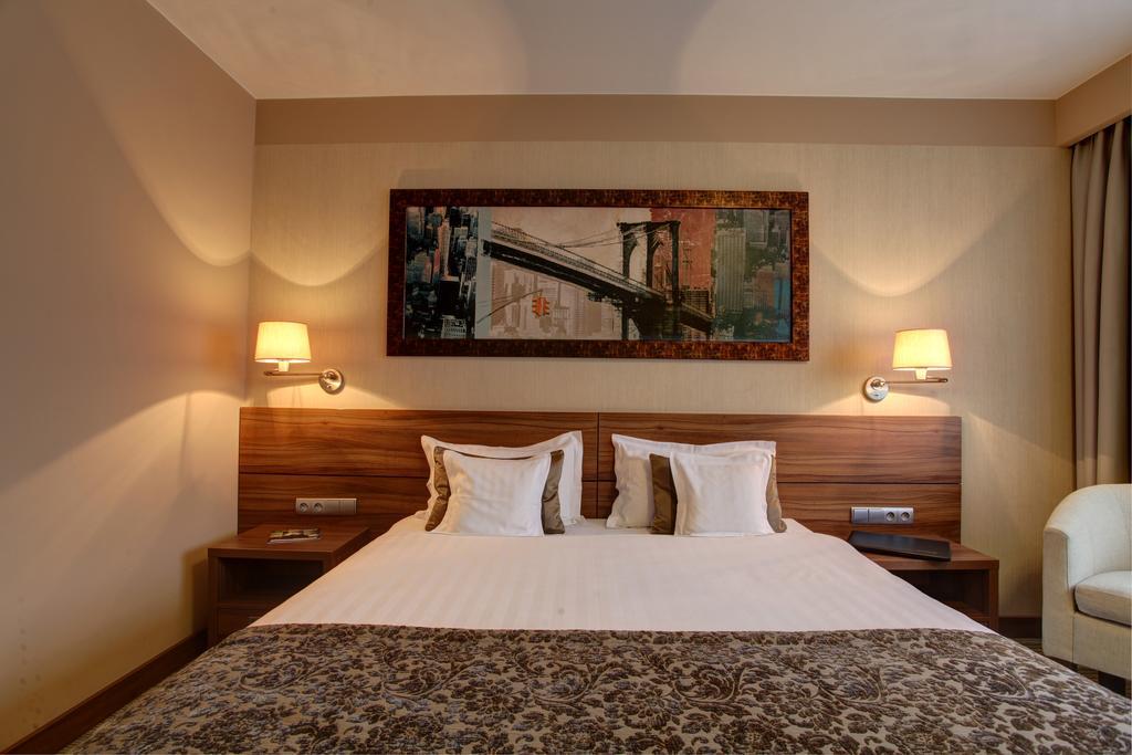 Haston City Hotel Βρότσλαβ Εξωτερικό φωτογραφία