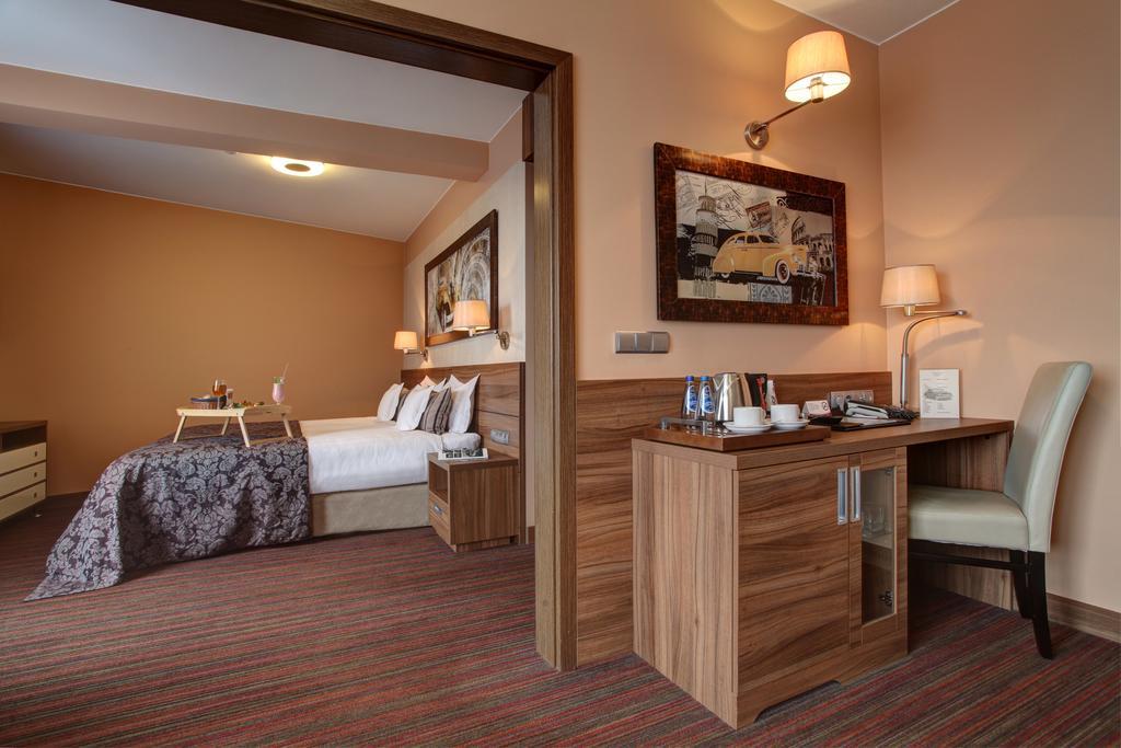 Haston City Hotel Βρότσλαβ Εξωτερικό φωτογραφία
